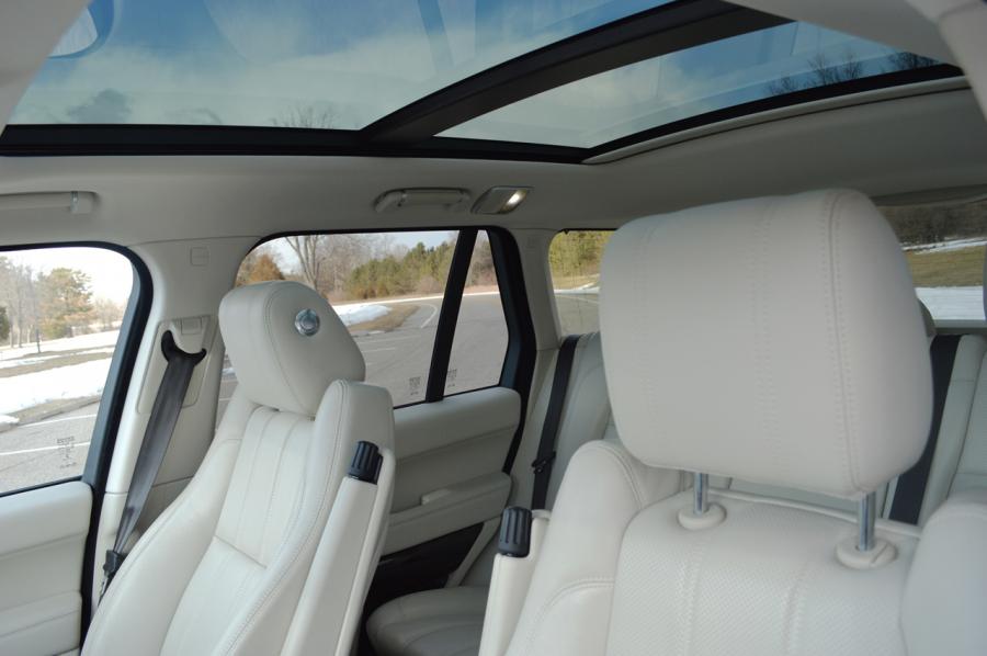  Land Rover Range Rover HSE 2014 года  (фото 17 из 32)